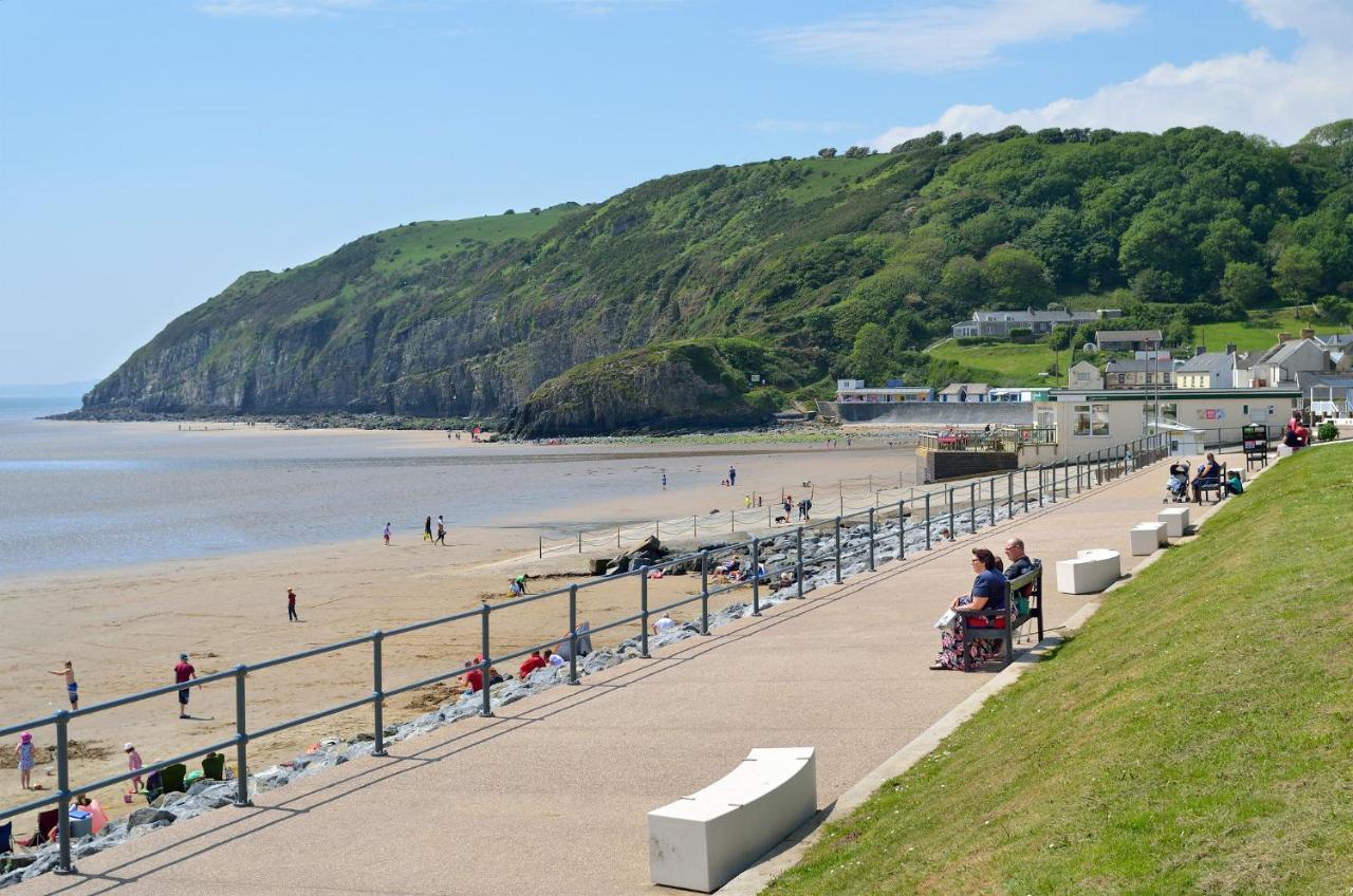 Round Park- Private And Spacious Family With Parking Laugharne