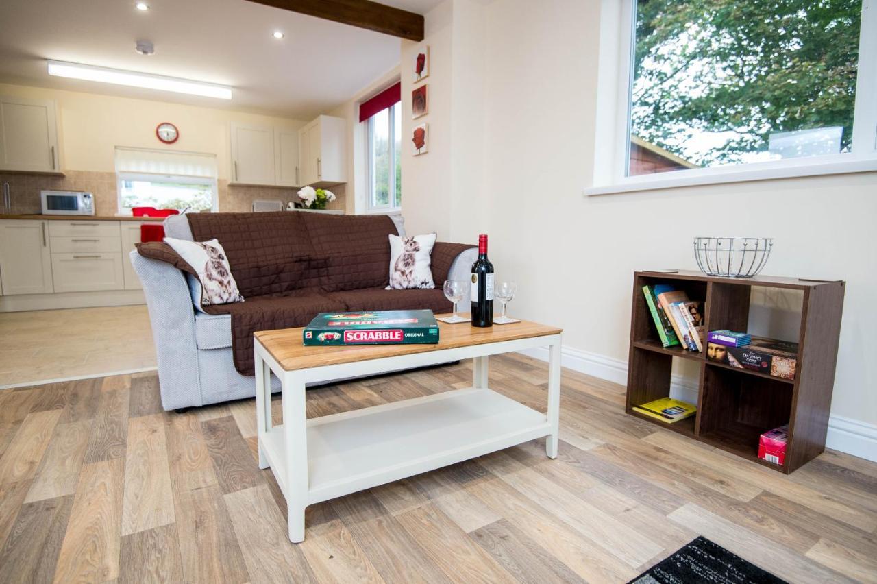 Round Park- Private And Spacious Family With Parking Holiday home Laugharne